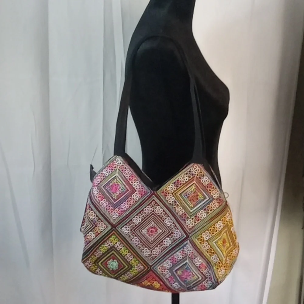 Embroidered Hippie colorful shoulderbag